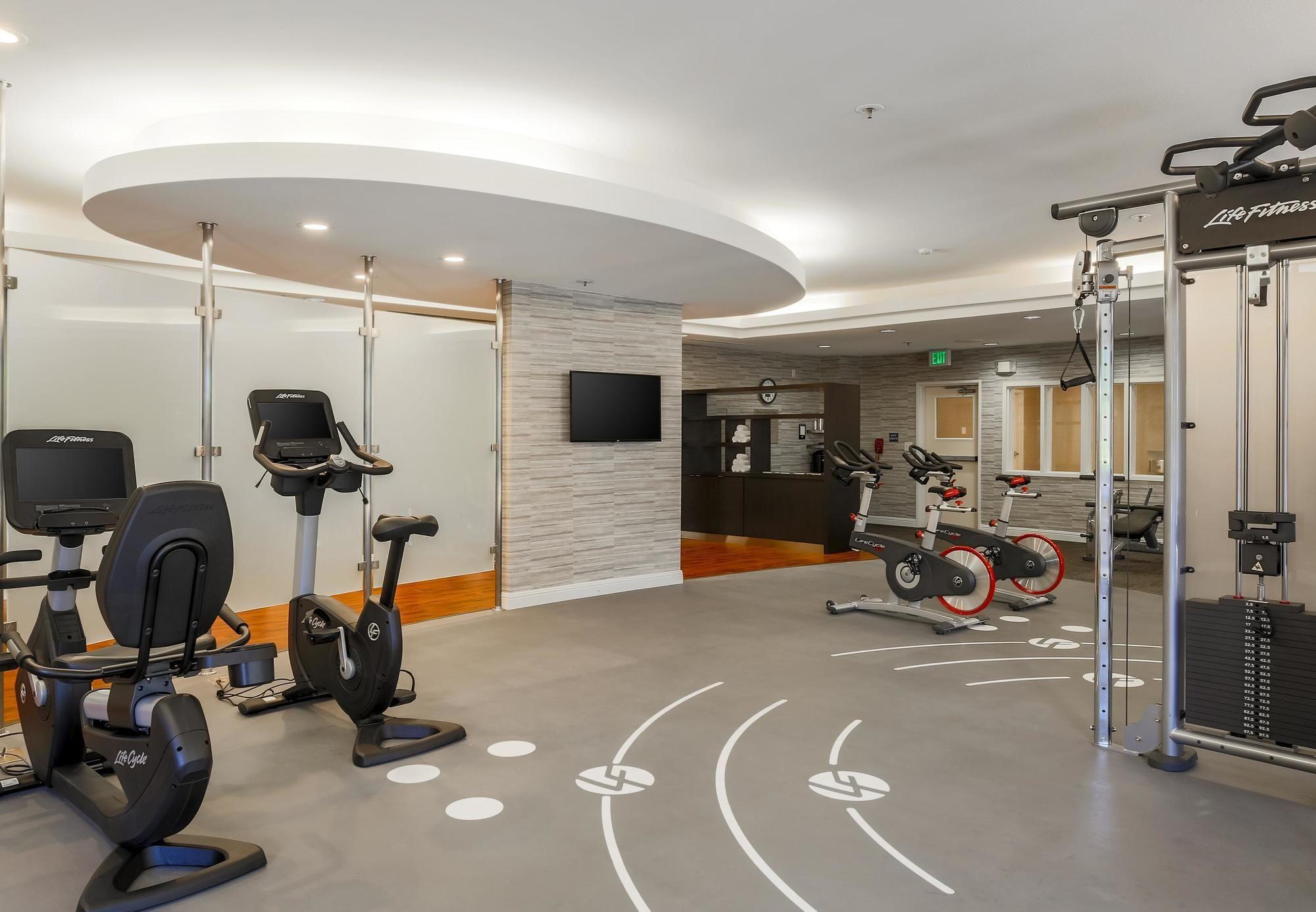 Courtyard By Marriott Roseville Galleria Mall/Creekside Ridge Drive Bagian luar foto