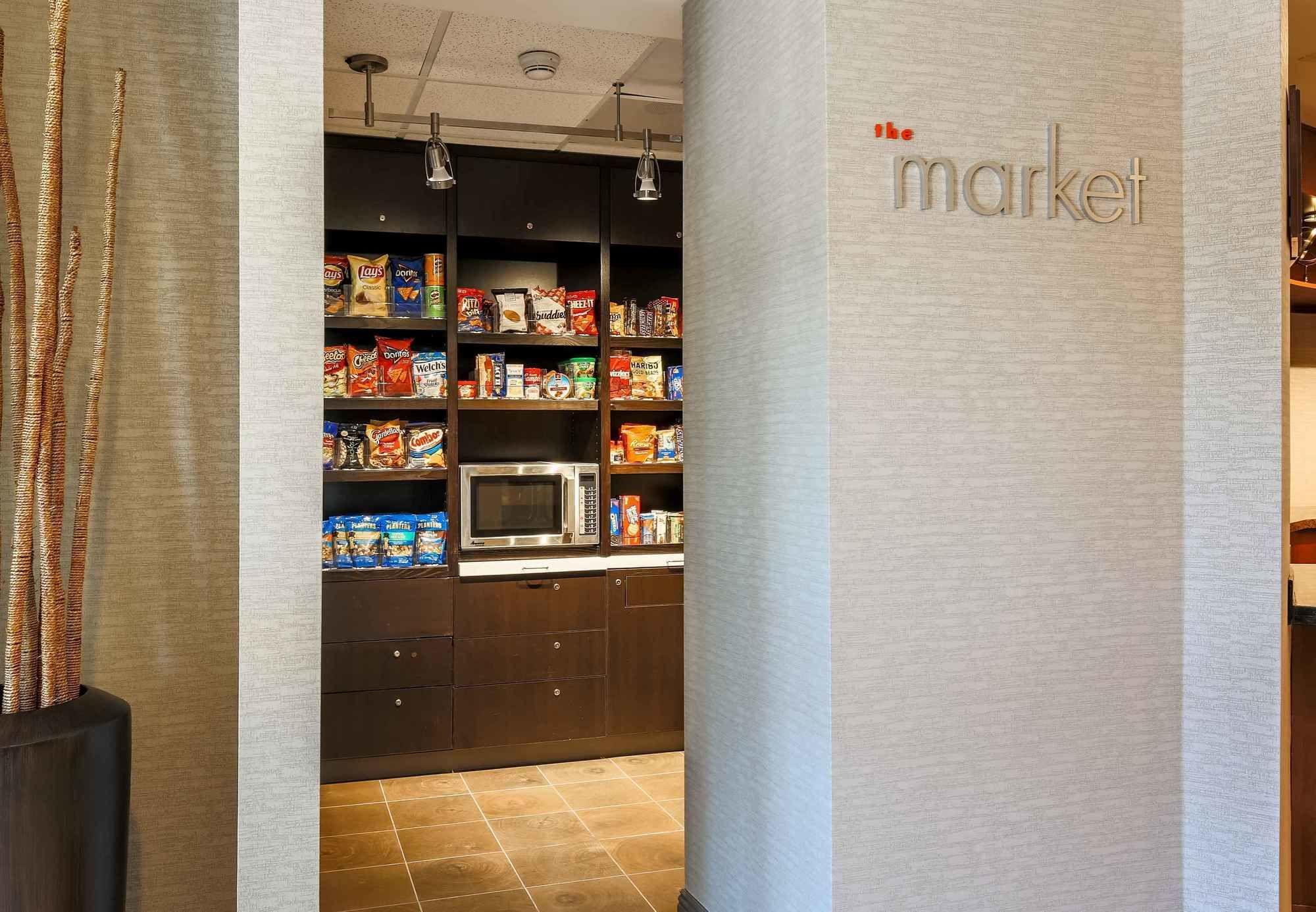 Courtyard By Marriott Roseville Galleria Mall/Creekside Ridge Drive Bagian luar foto