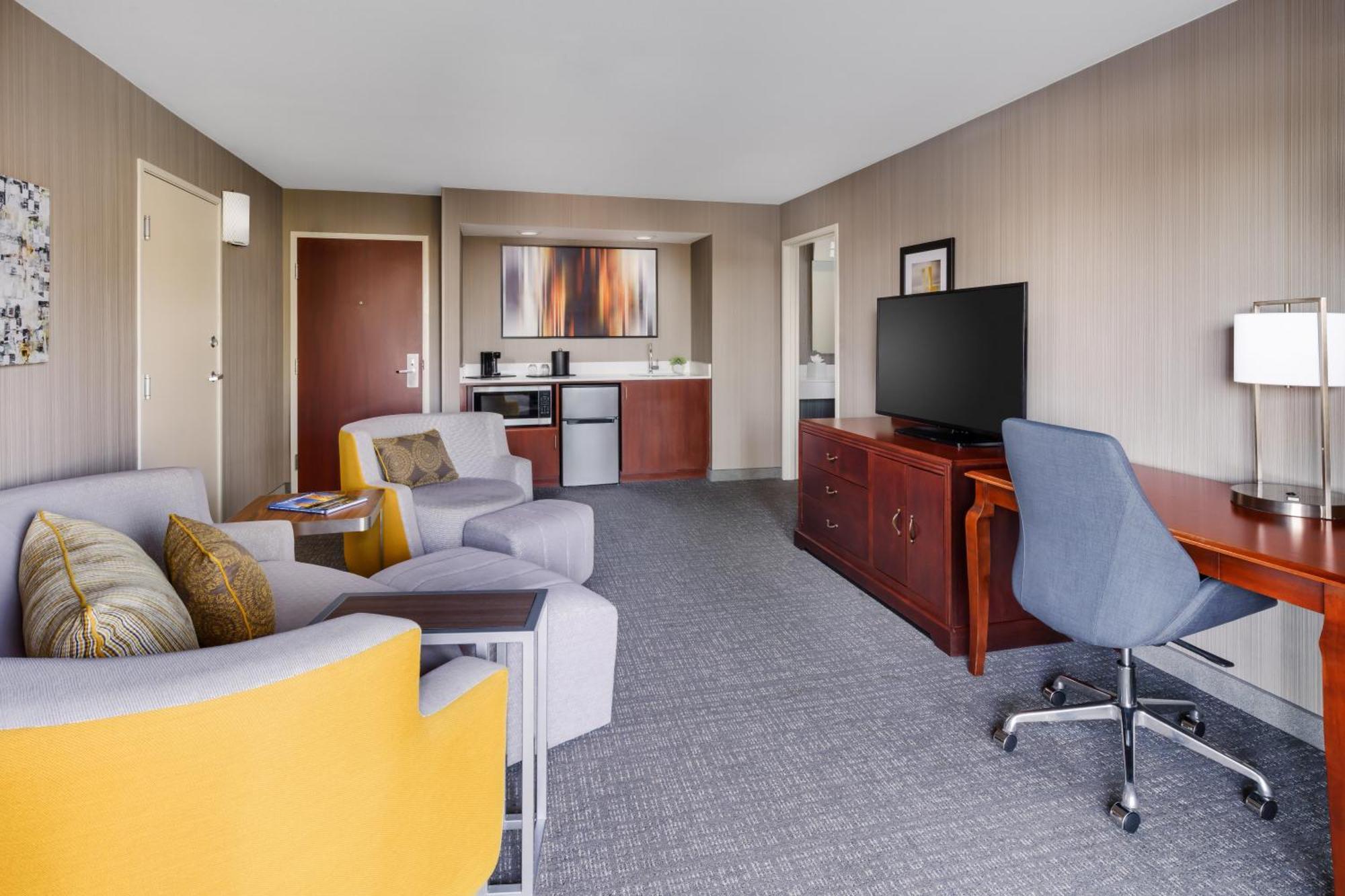 Courtyard By Marriott Roseville Galleria Mall/Creekside Ridge Drive Bagian luar foto