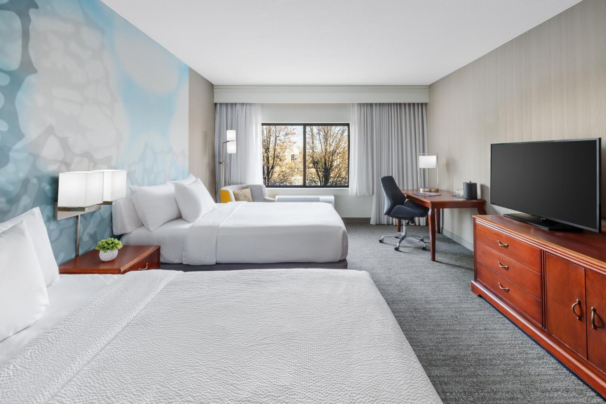 Courtyard By Marriott Roseville Galleria Mall/Creekside Ridge Drive Bagian luar foto