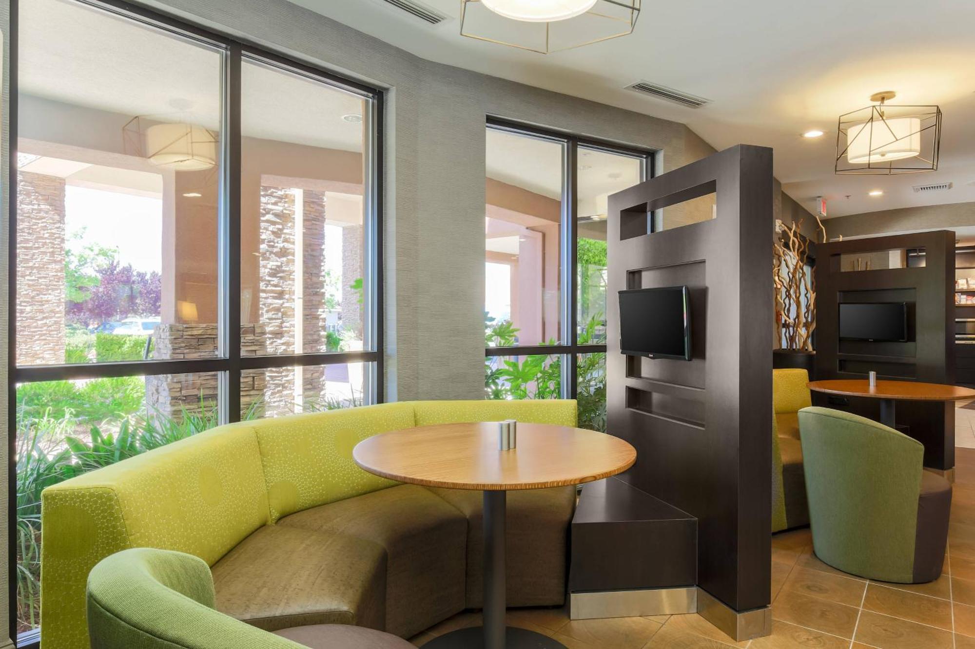 Courtyard By Marriott Roseville Galleria Mall/Creekside Ridge Drive Bagian luar foto